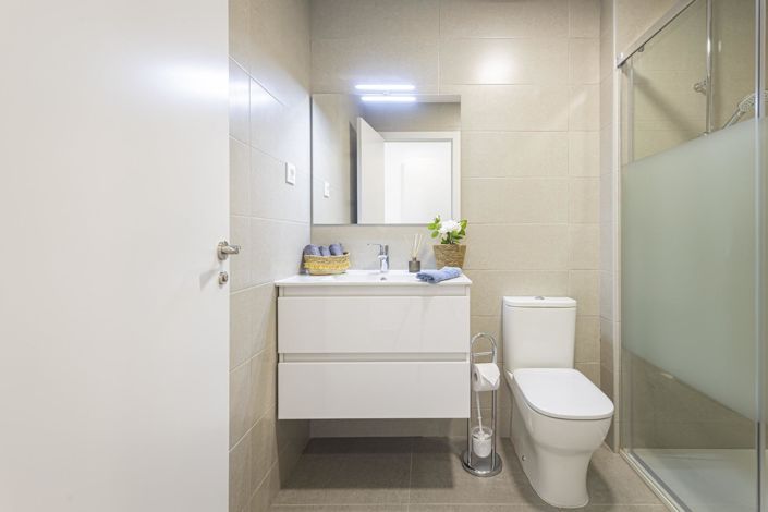 Image No.24-2 Bed Apartment for sale