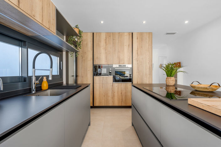 Image No.13-3 Bed House for sale