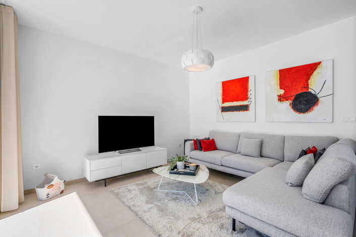 Image No.8-3 Bed House for sale