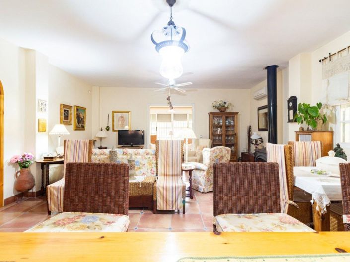 Image No.15-4 Bed Villa for sale