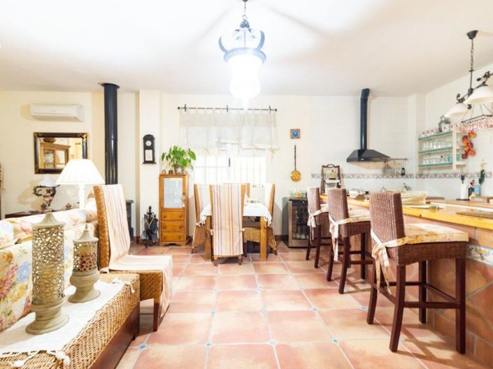 Image No.25-4 Bed Villa for sale