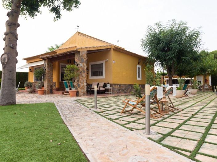 Image No.3-4 Bed Villa for sale