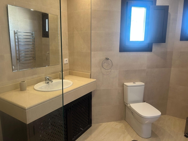 Image No.33-3 Bed Villa for sale