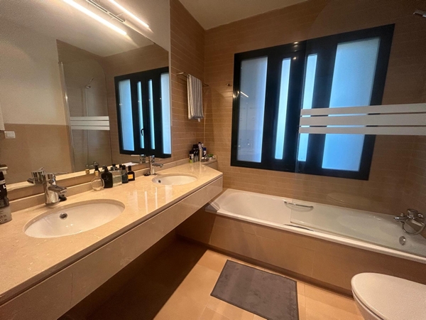 Image No.18-2 Bed Apartment for sale