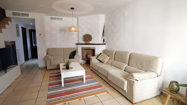 Image No.11-3 Bed Townhouse for sale