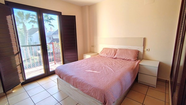 Image No.17-3 Bed Townhouse for sale