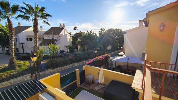 Image No.23-3 Bed Townhouse for sale