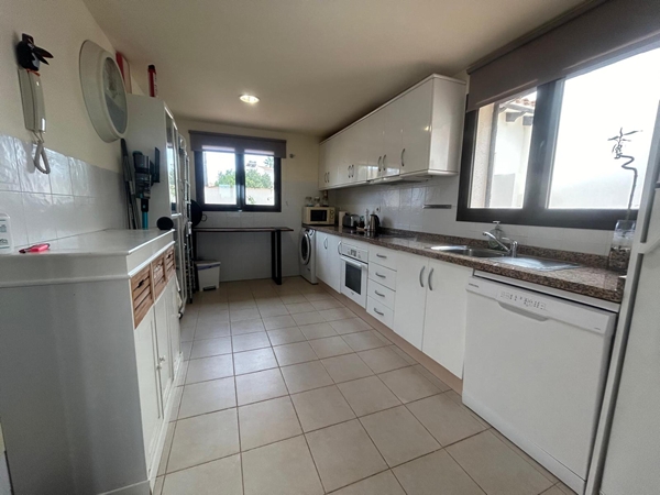 Image No.18-3 Bed Villa for sale