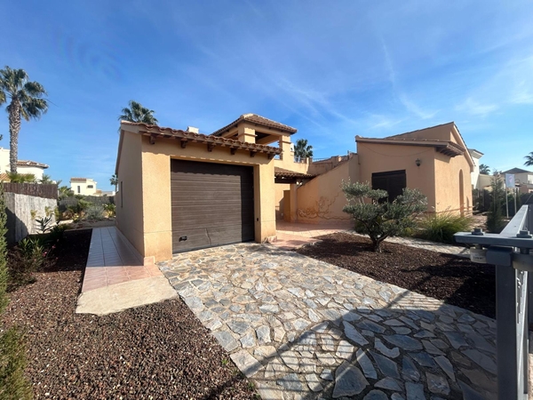 Image No.2-3 Bed Villa for sale