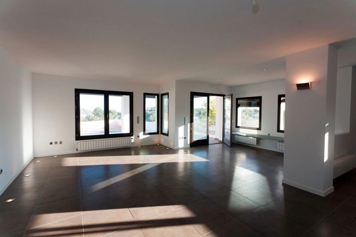 Image No.9-4 Bed Villa for sale