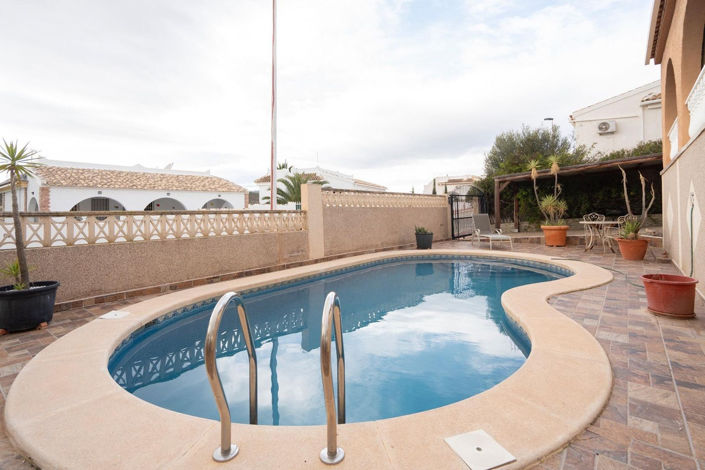 Image No.3-2 Bed Villa for sale