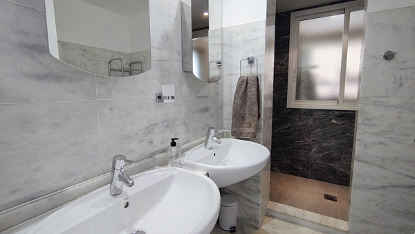 Image No.28-2 Bed Apartment for sale