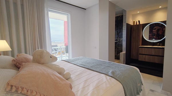 Image No.43-2 Bed Apartment for sale