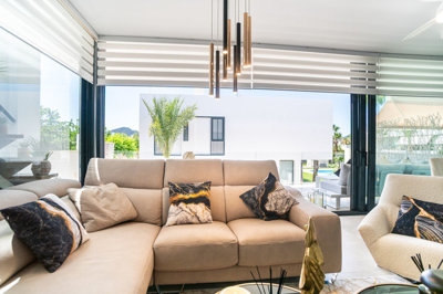 10-bb915d1cb19341576dcdc994b81ab9c5-176