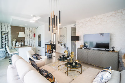 7-aa4cc561180b369757c0bb4af9886cd3-197