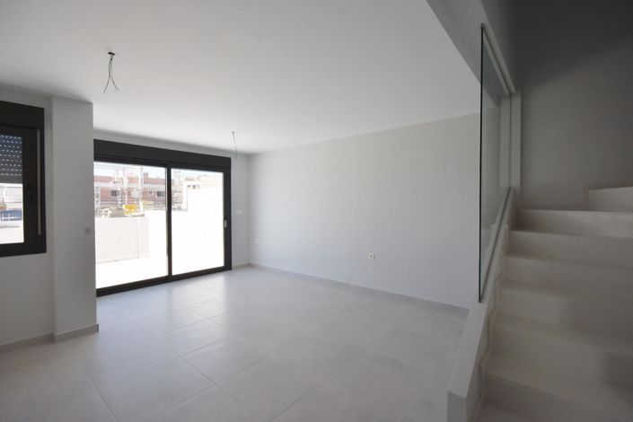 Image No.13-3 Bed Villa for sale