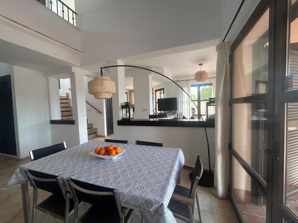 Image No.20-3 Bed Villa for sale