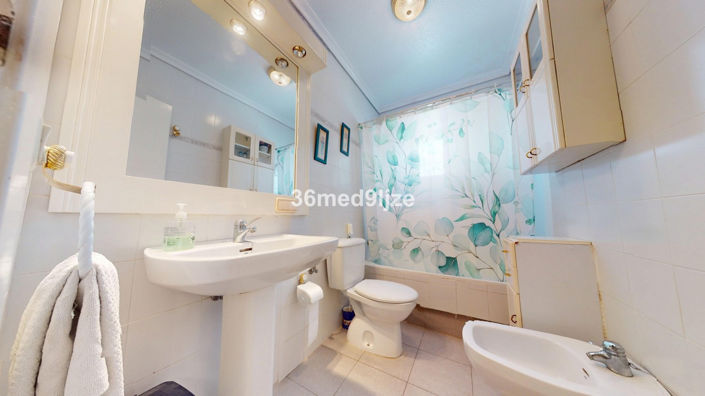 Image No.15-2 Bed Villa for sale
