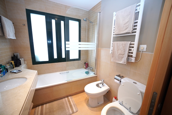 Image No.24-2 Bed Apartment for sale
