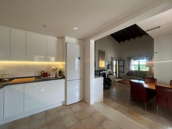 Image No.15-3 Bed Villa for sale