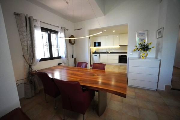 Image No.18-3 Bed Villa for sale