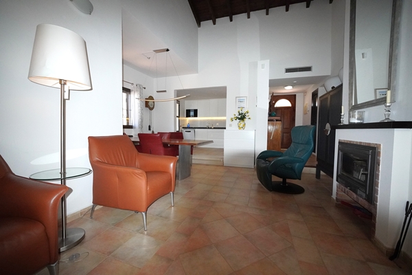 Image No.21-3 Bed Villa for sale