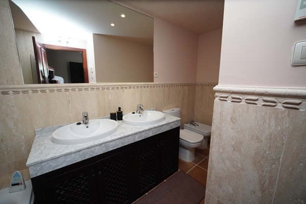 Image No.28-2 Bed Apartment for sale