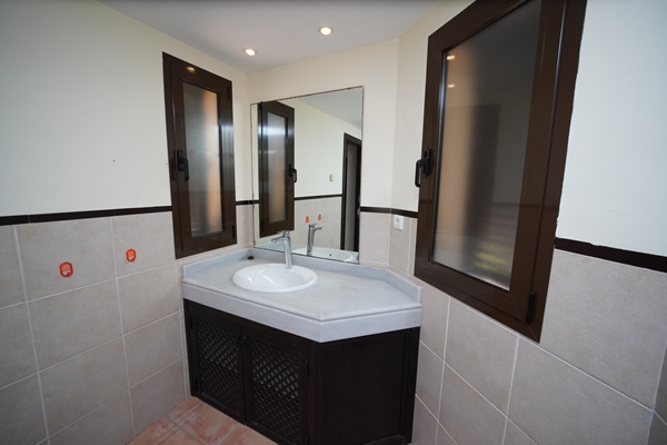 Image No.25-3 Bed Villa for sale