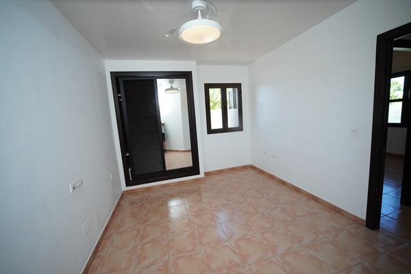 Image No.31-3 Bed Villa for sale
