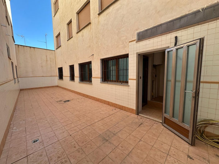 Image No.17-4 Bed Apartment for sale