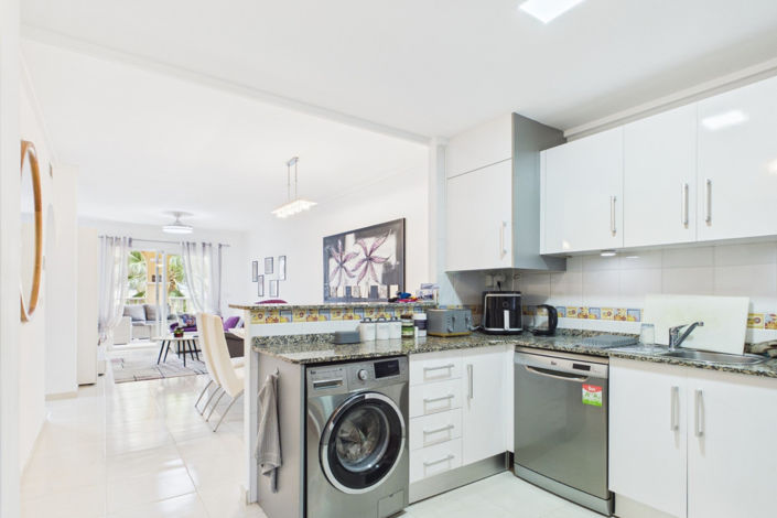Image No.12-3 Bed Apartment for sale