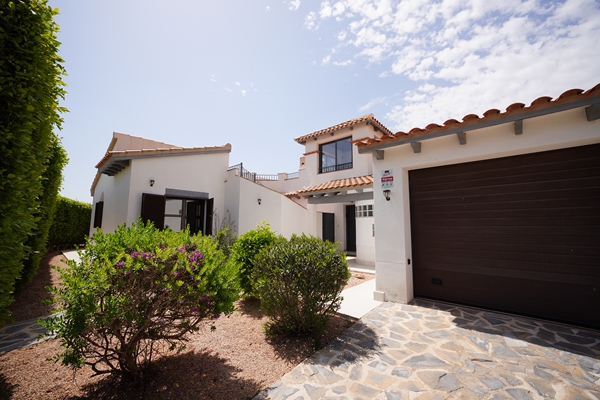 Image No.11-3 Bed Villa for sale