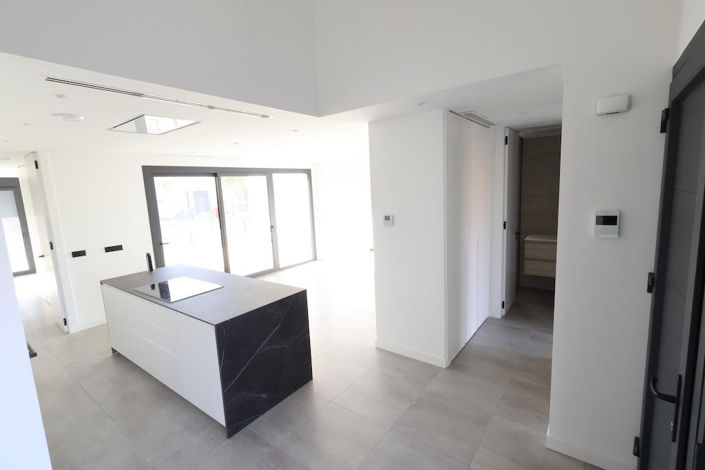 Image No.4-3 Bed Villa for sale