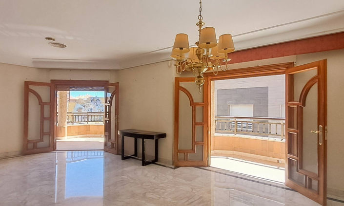 Image No.3-6 Bed Apartment for sale