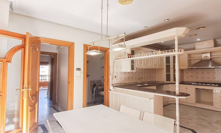 Image No.9-6 Bed Apartment for sale