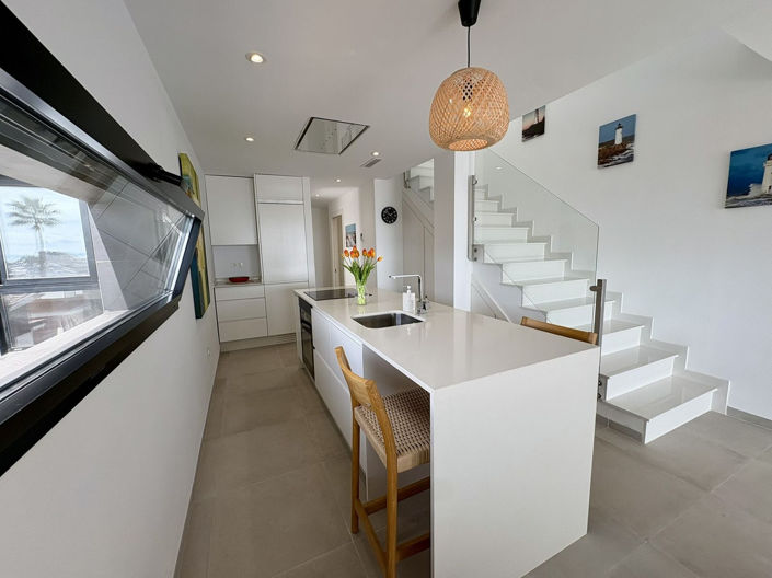 Image No.7-3 Bed Apartment for sale