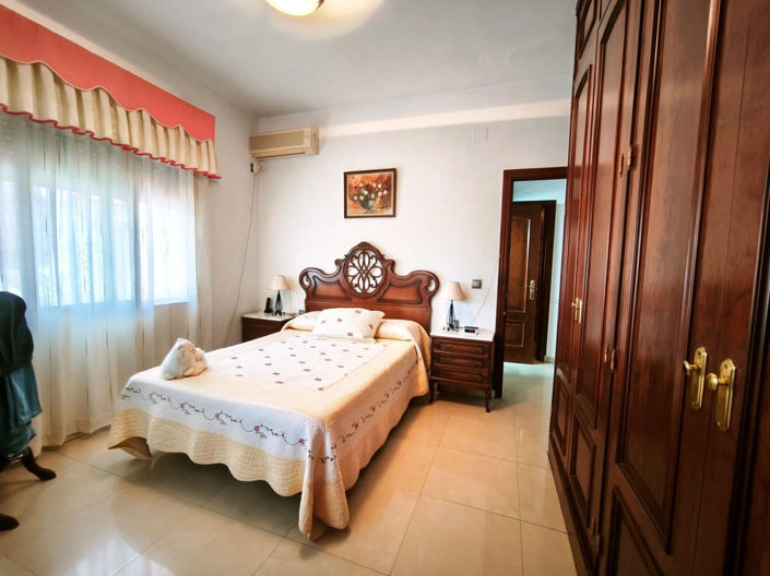 Image No.18-4 Bed Villa for sale