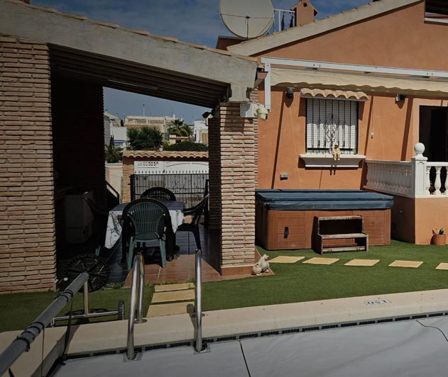 Image No.4-2 Bed Villa for sale