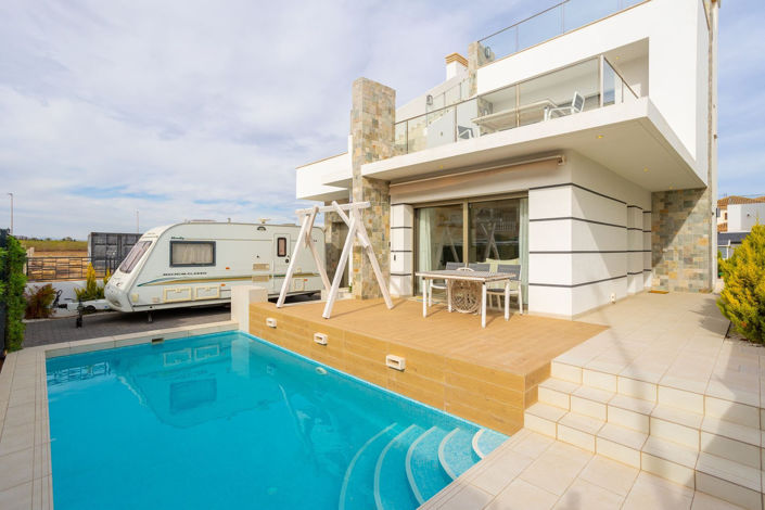Image No.5-4 Bed Villa for sale