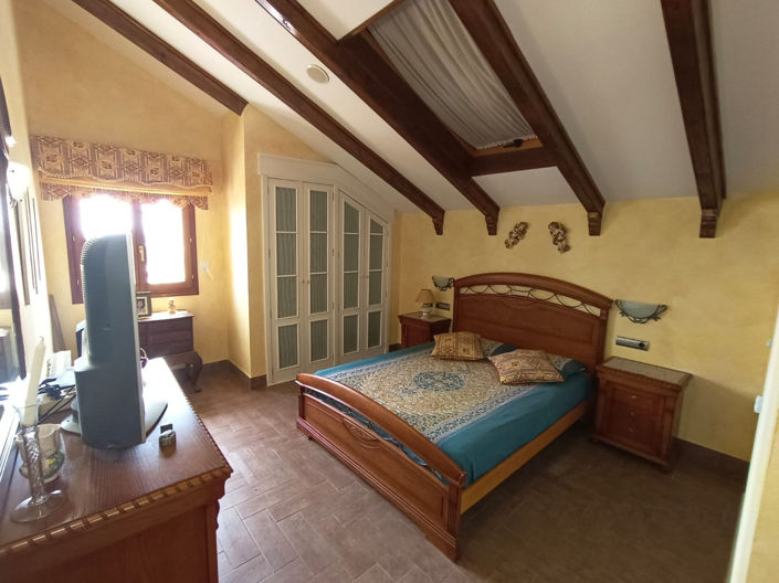 Image No.3-5 Bed Villa for sale