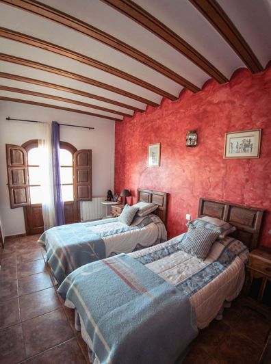 Image No.7-8 Bed Villa for sale