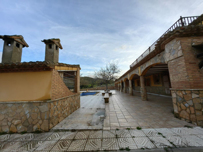 Image No.9-7 Bed Villa for sale