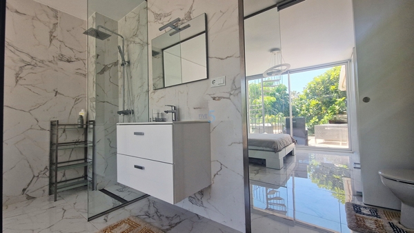 Image No.31-4 Bed Villa for sale