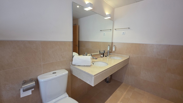 Image No.17-2 Bed Apartment for sale