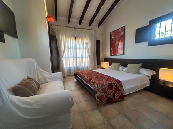 Image No.35-3 Bed Villa for sale