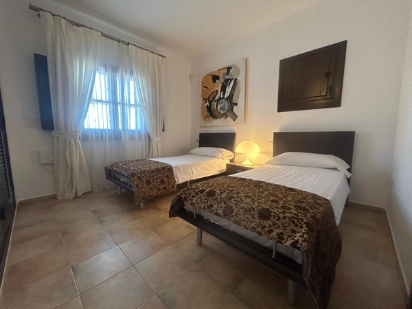 Image No.40-3 Bed Villa for sale
