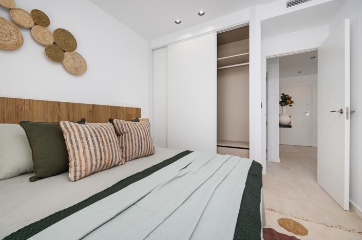 Image No.28-2 Bed Apartment for sale