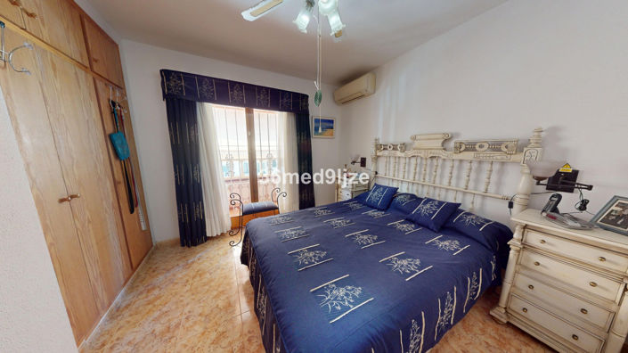 Image No.25-3 Bed Townhouse for sale
