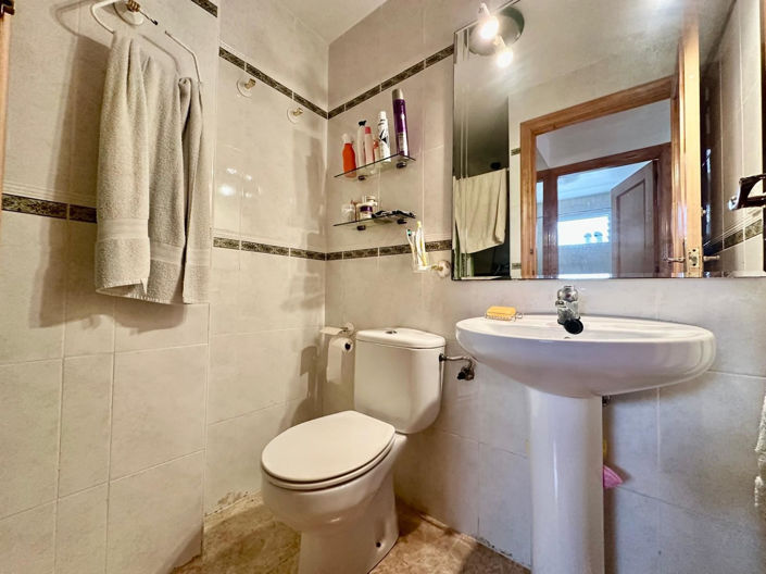 Image No.25-3 Bed Apartment for sale