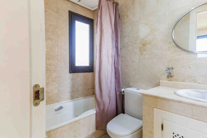 Image No.9-2 Bed Villa for sale